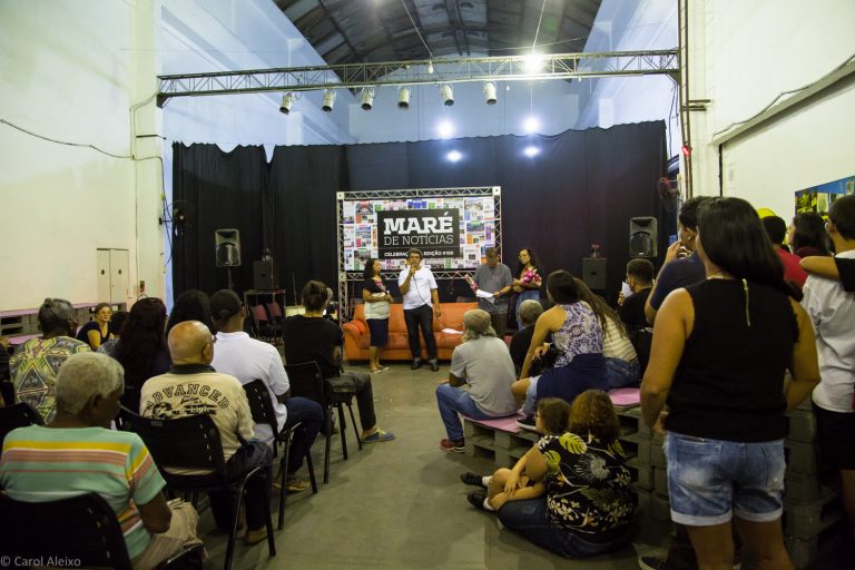 Evento celebra 100 edições do Maré de Notícias