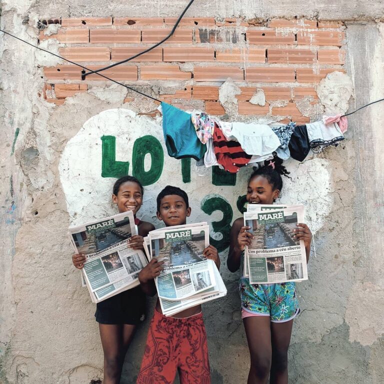 Maré de Notícias volta a circular nas ruas das favelas da Maré