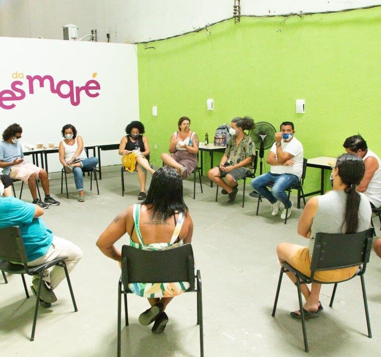 Maré comemora 27 anos como bairro em reunião com presidentes de associações