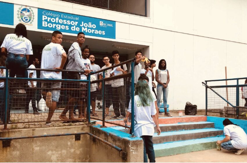 Conectados pela educação e tecnologia