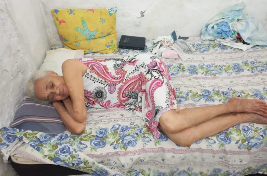  Familiares de idosa moradora da Maré pedem socorro para realização de operação