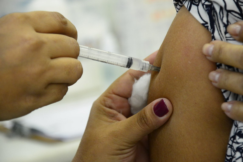  Rio inicia hoje nova etapa de vacinação contra covid-19 para público em geral