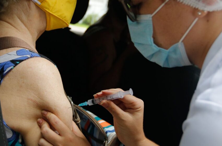  Covid-19: Rio inicia vacinação de gestantes com comorbidades