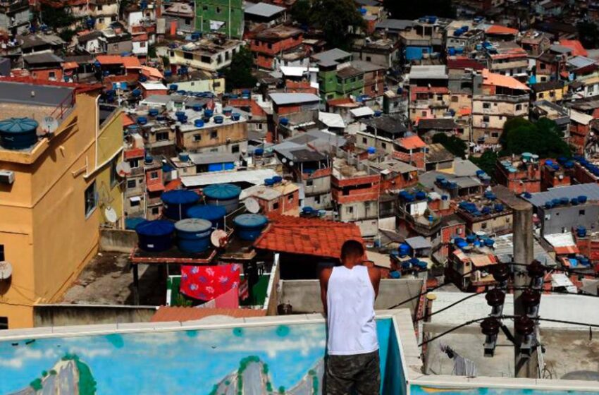 Curso capacitará líderes comunitários em temas como direitos humanos e implementação de políticas públicas