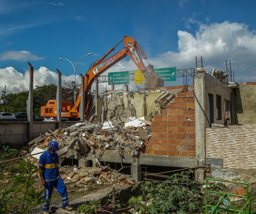 Segundo os moradores, casas foram demolidas na Nova Holanda sem que eles fossem notificados; Prefeitura nega | Foto: Matheus Affonso