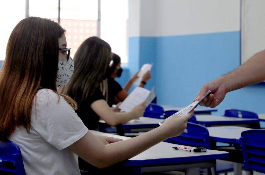 Alunos da rede estadual voltam às aulas 100% presenciais na próxima segunda, 25