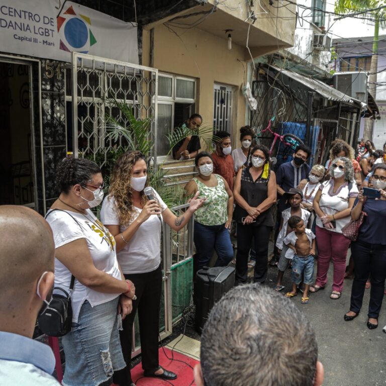 Centro de Promoção da Cidadania LGBTIQIA+ é inaugurado na Maré