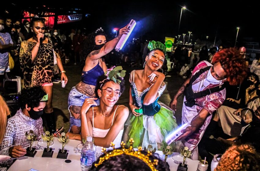 Acolhimento, resistência e close: cultura ballroom representada na Maré