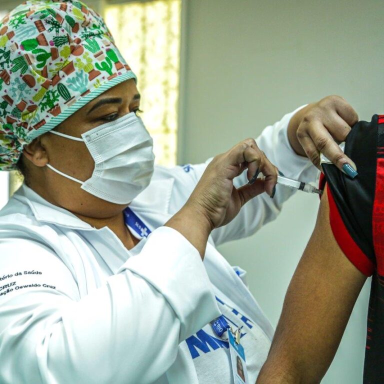 Epidemia de gripe lota postos de saúde na Maré e por todo o Rio