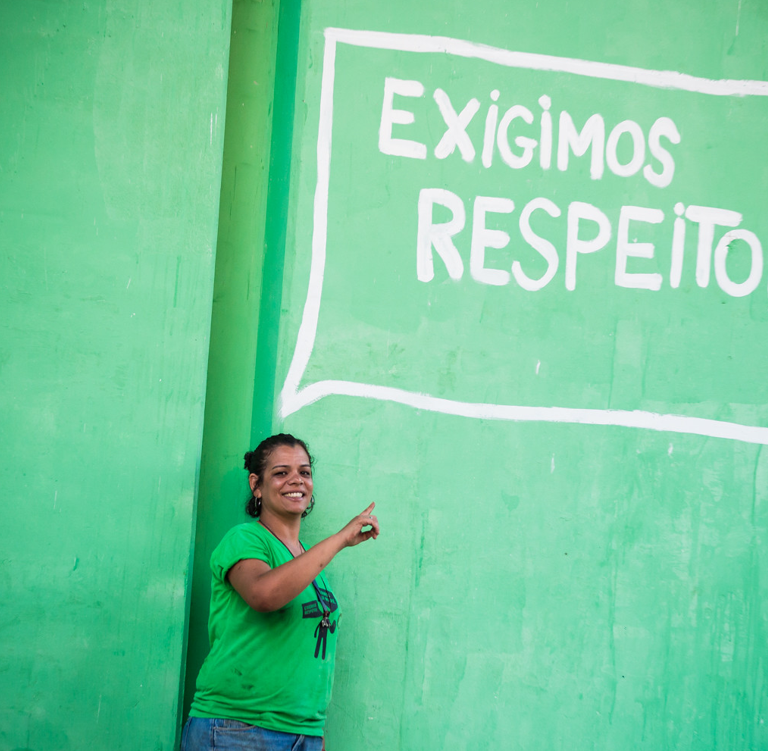 É preciso estar vivo para viver: somos da Maré, temos direitos!