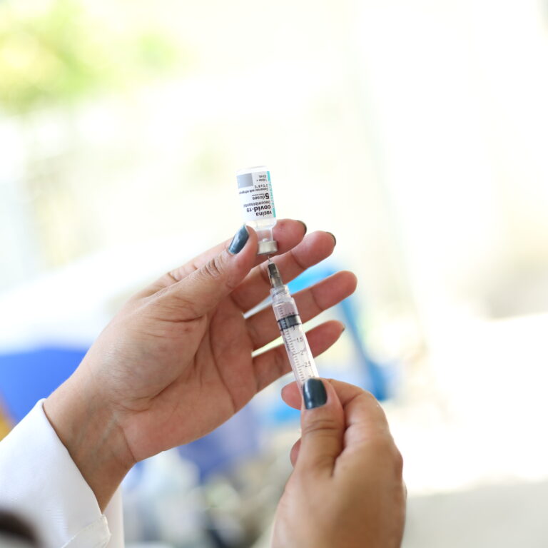 A importância de se vacinar contra gripe e sarampo 