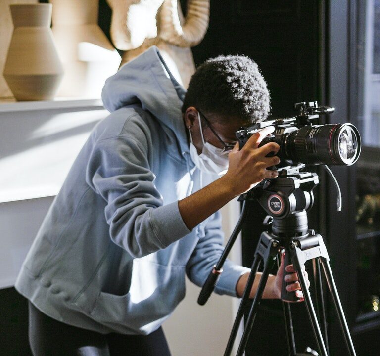 Observatório de Favelas abre inscrições para Escola de Fotografia Popular
