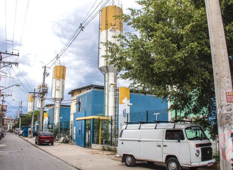 Pesquisa da Redes da Maré revela os impactos da covid-19 em escolas públicas das 16 favelas