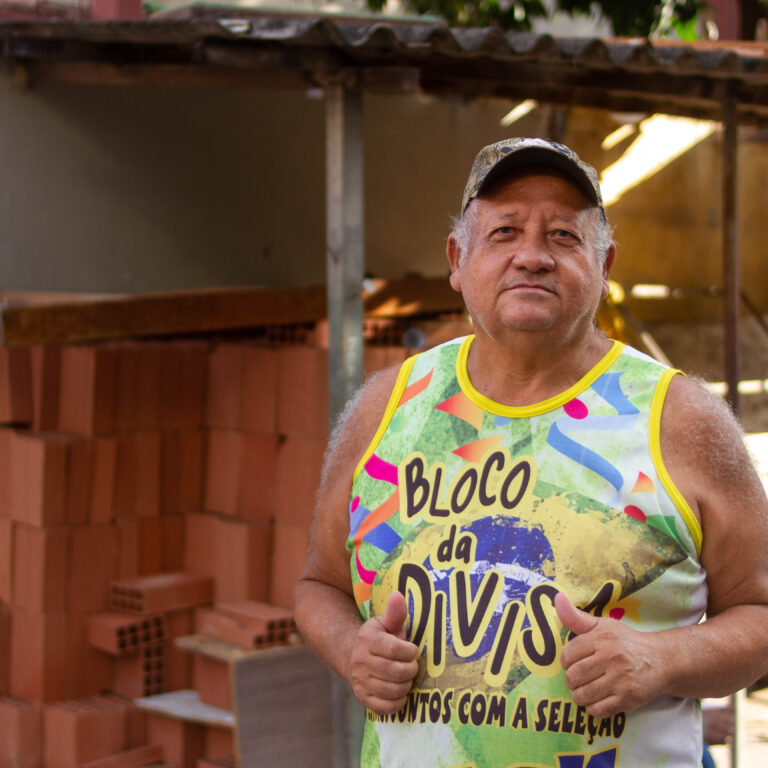 Morador do Conjunto Pinheiros compartilha histórias de vida antes e depois da remoção