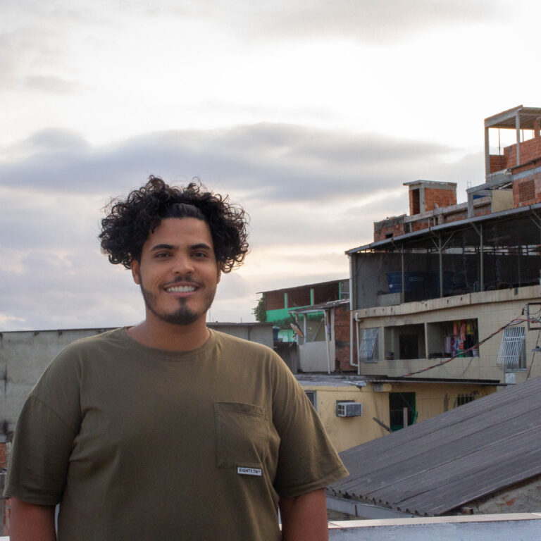 Mostra de arte em SP exibe documentário de jovem mareense