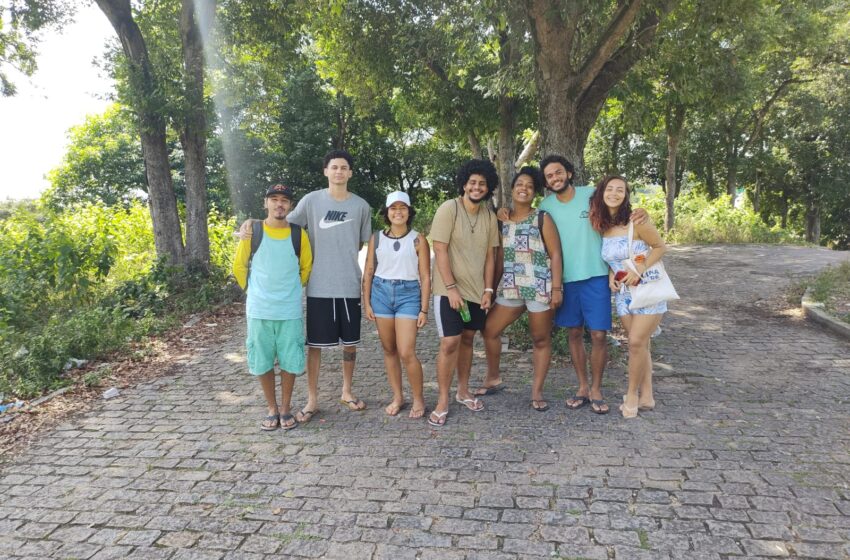 Parque Ecológico da Vila dos Pinheiros mobiliza juventude e recebe nome de morador.