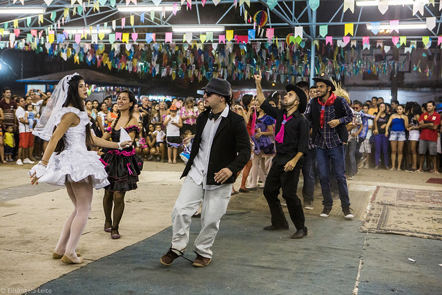  Após dois anos, festas juninas voltam às favelas da Maré