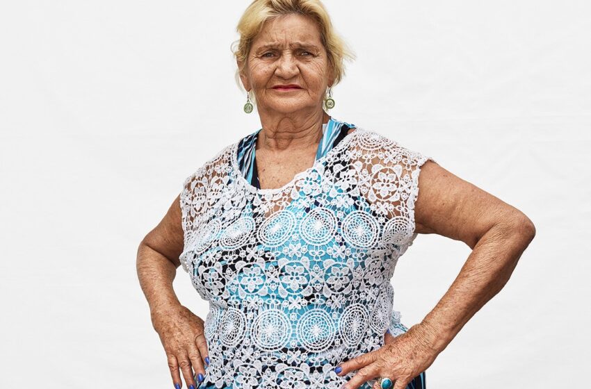 Aos 80 anos, Lourdes Barreto está aposentada, mas permanece na luta para que a sociedade enxergue que quem atua na indústria do sexo precisa ser tratado como qualquer outro cidadão | Foto: Marcus Lyon