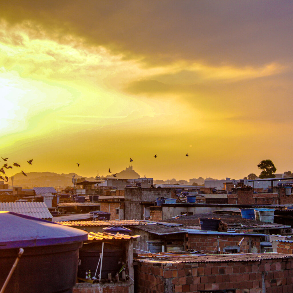 1 - FOTO AFFONSO DALUA - O AFETO DA FAVELA É QUENTINHO - POR DO SOL INVERNO