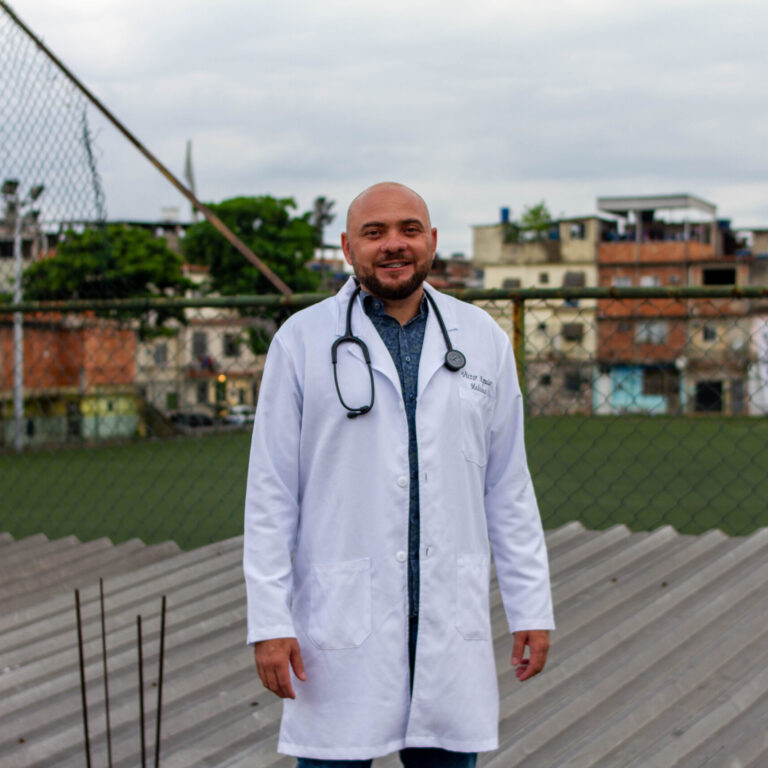 ‘Mineiro da Maré’ promove ação social de saúde