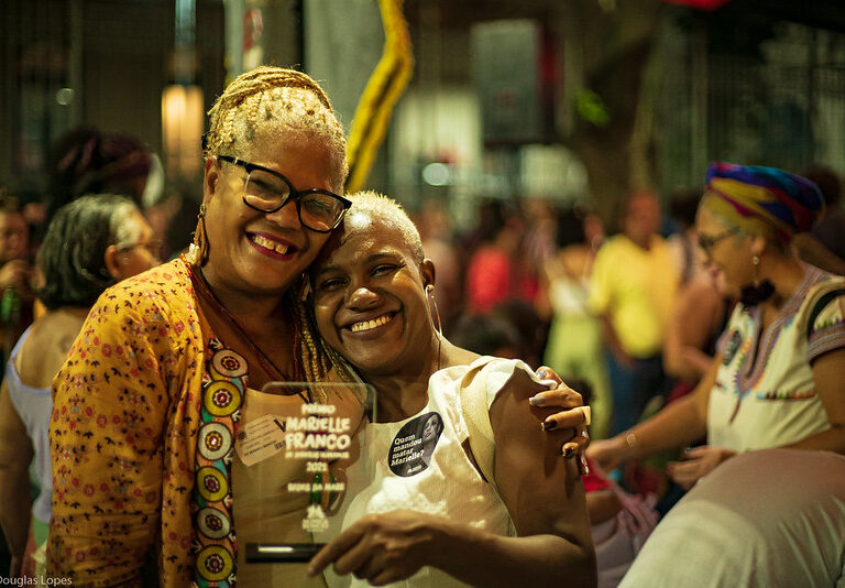 Prêmio Marielle Franco homenageia projetos e instituições da Maré