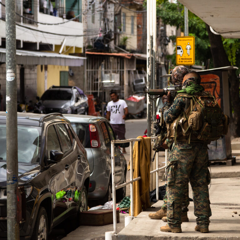Maré é alvo de 4ª operação policial no mês