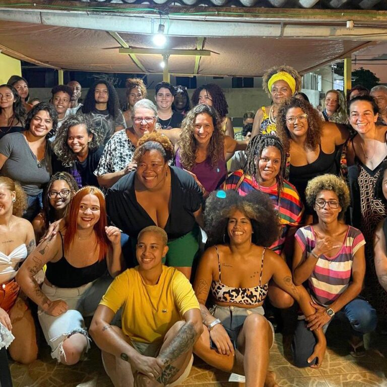Casa Resistências da Maré completa 1 ano e recebe medalha Chico Mendes