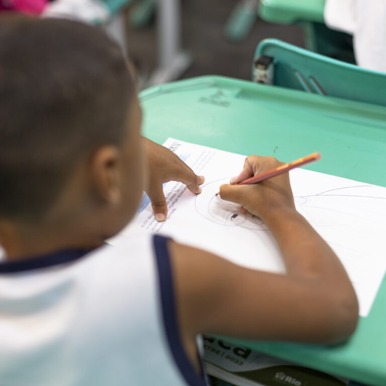 Falta de psicólogos nas escolas agrava problemas de violência e saúde mental