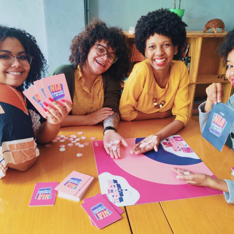 Inscrições abertas de curso de desenvolvimento de jogos para celular para mulheres negras