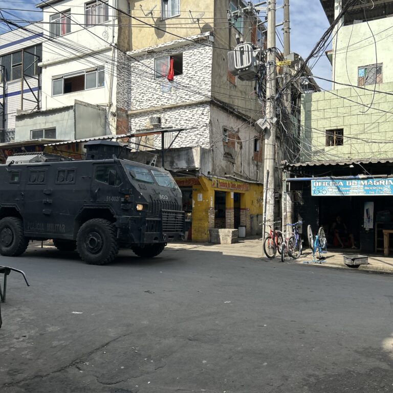 16ª operação policial na Maré: direito à segurança, educação e saúde interrompidos 