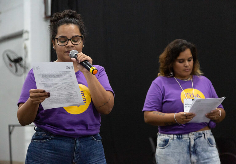 Redes da Maré faz apresentação de Carta para a Educação para professores da Maré