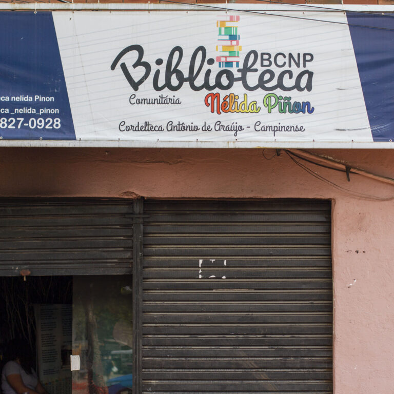 Biblioteca Comunitária em Marcílio Dias é fechada devido a incêndio