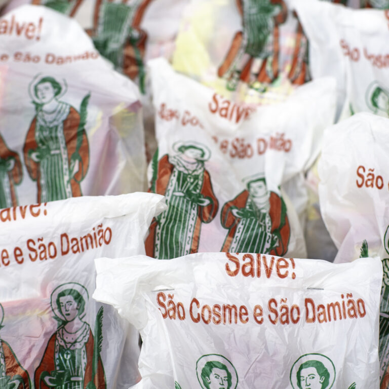 Doces contra a intolerância: tradição de São Cosme e Damião é arma na luta contra o racismo