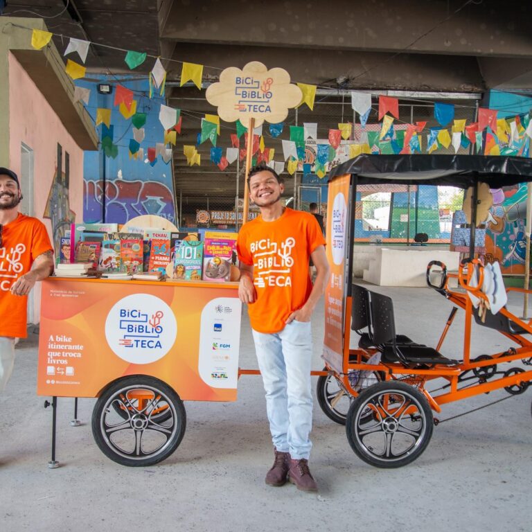  Maré recebe  biblioteca itinerante