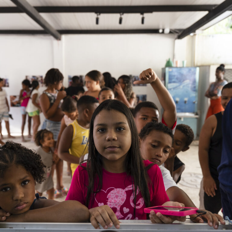 Pesquisa vai mostrar como é a alimentação das crianças da Maré 